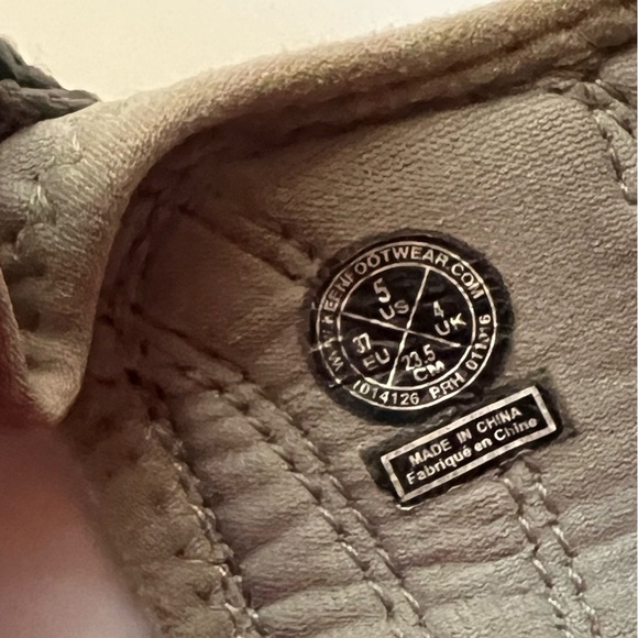 Keen Seacamp II CNX Gray and Red Youth Sandals, Big Boy Size 5 - Picture 10 of 13